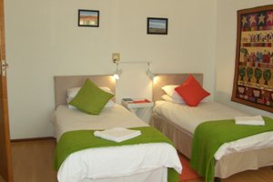 GUEST COOTAGE BEDR 02 O1